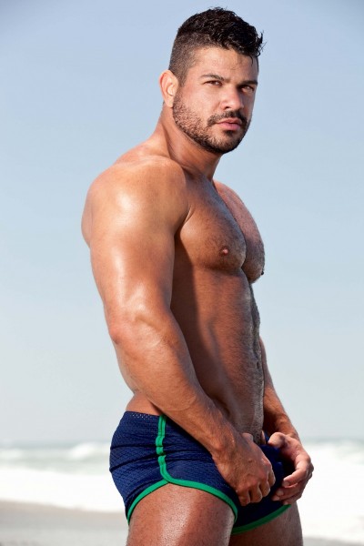 Robert-Gonzalez-by-Ed-Olen-sexy-male-model-muscular-ass-butt-beach-photo-shoot-1