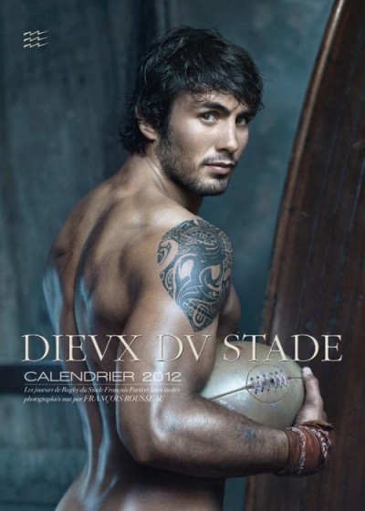 Dieux-Du-Stade-Calendar-2012-Sebastian-Torresin-Burbujas-De-Deseo-08-500x700