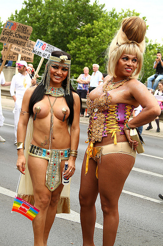 5862777893_543acc9428