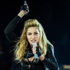 Activistas homófobos rusos piden a Madonna 10 millones de dólares por defender la homosexualidad