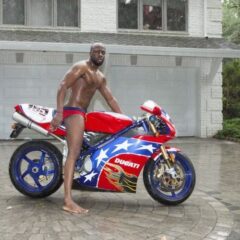 Wyclef Jean aterroriza al mundo con una foto semidesnudo