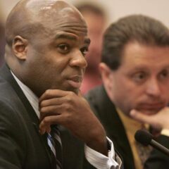 Senador sale del clóset en pleno debate sobre las uniones gays en EU.