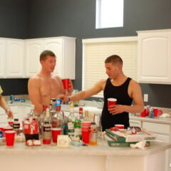 ¿Ya has jugado al “Manhunt drinking game”?