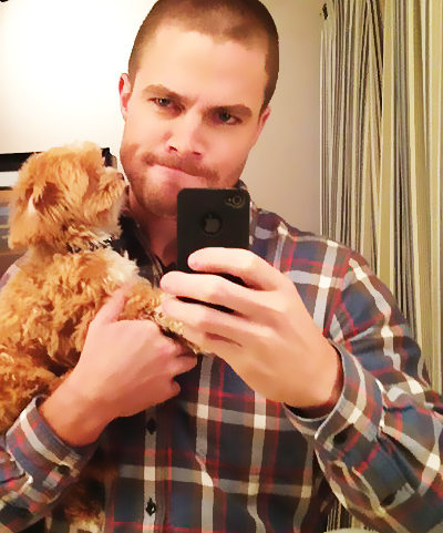 Stephen-Amell-15