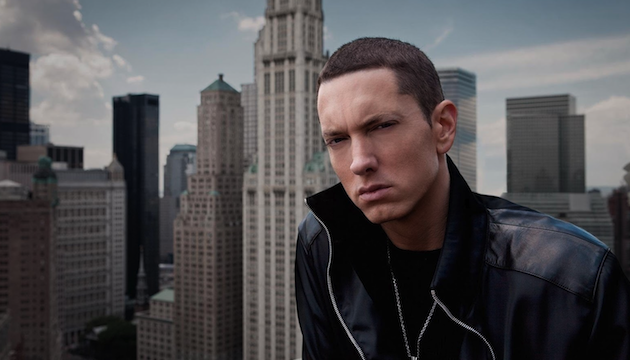 El rapero Eminem defiende su canción homofóbica