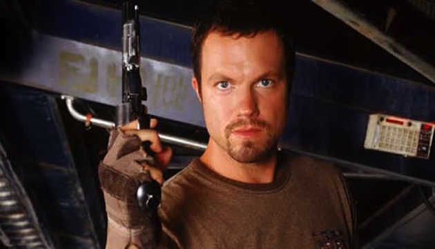 Adam Baldwin compara el matrimonio gay con el incesto