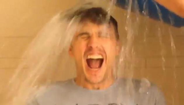 Actores Porno Gay Participan Desnudos Del Ice Bucket Challenge