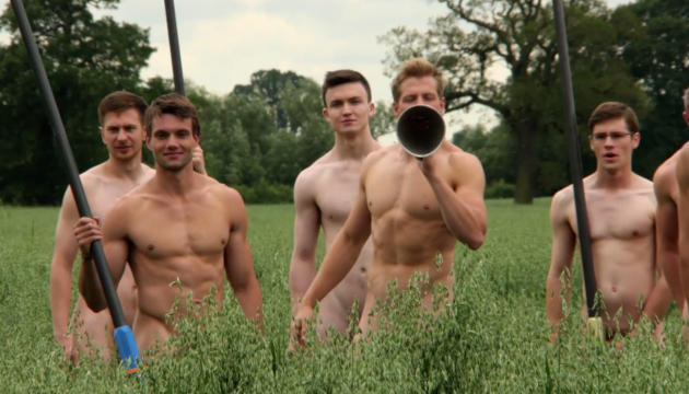 LOS WARWICK ROWERS LANZAN NUEVO VIDEO CON DESNUDOS FRONTALES