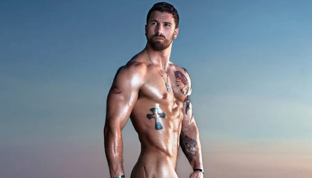 HOMBRES HERIDOS EN GUERRA AHORA MODELAN SUS CUERPOS ESTILIZADOS