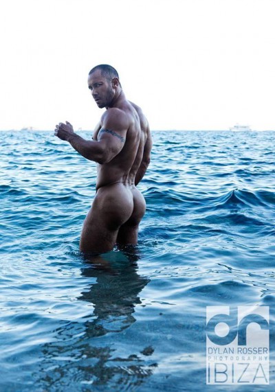 160815 EL CUERPAZO DESNUDO DE SCOTT CULLENS A SUS 50 AÑOS.FOTO 1