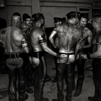 151015 SECRETOS DEL MUNDO LEATHER GAY.FOTO 5