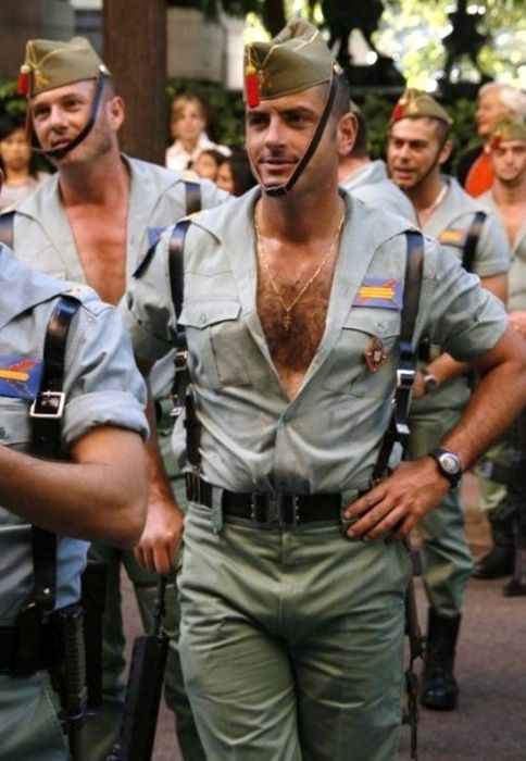 04122016 POLICIAS SENSUALES MERODEAN POR LAS CALLES FOTO 7