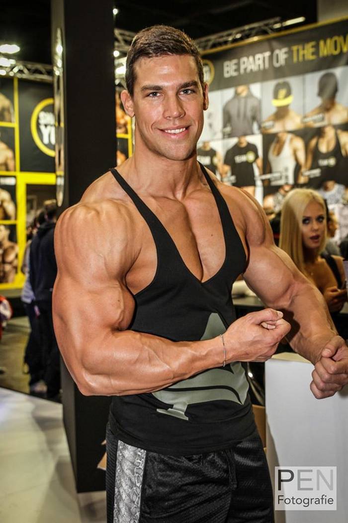 Kris Evans ahora es fisiculturista foto 1