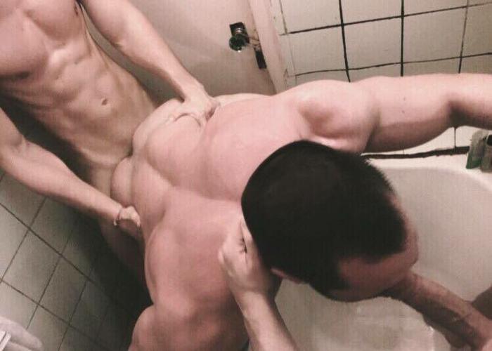 Stas-Landon-Gay-Porn-Star-Muscle-Naked-6